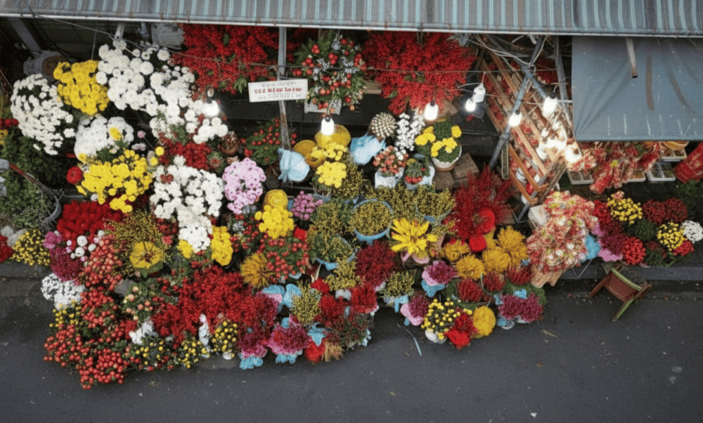 Ho Thi Ky Flower Market is known as a true mini Da Lat in the heart of Saigon